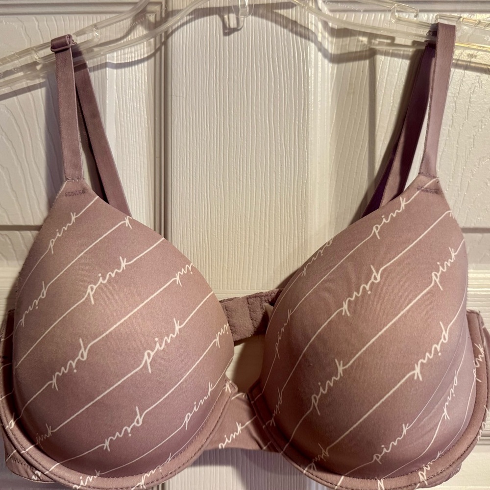 Victoria’s Secret Pinkwear Everywhere Bra